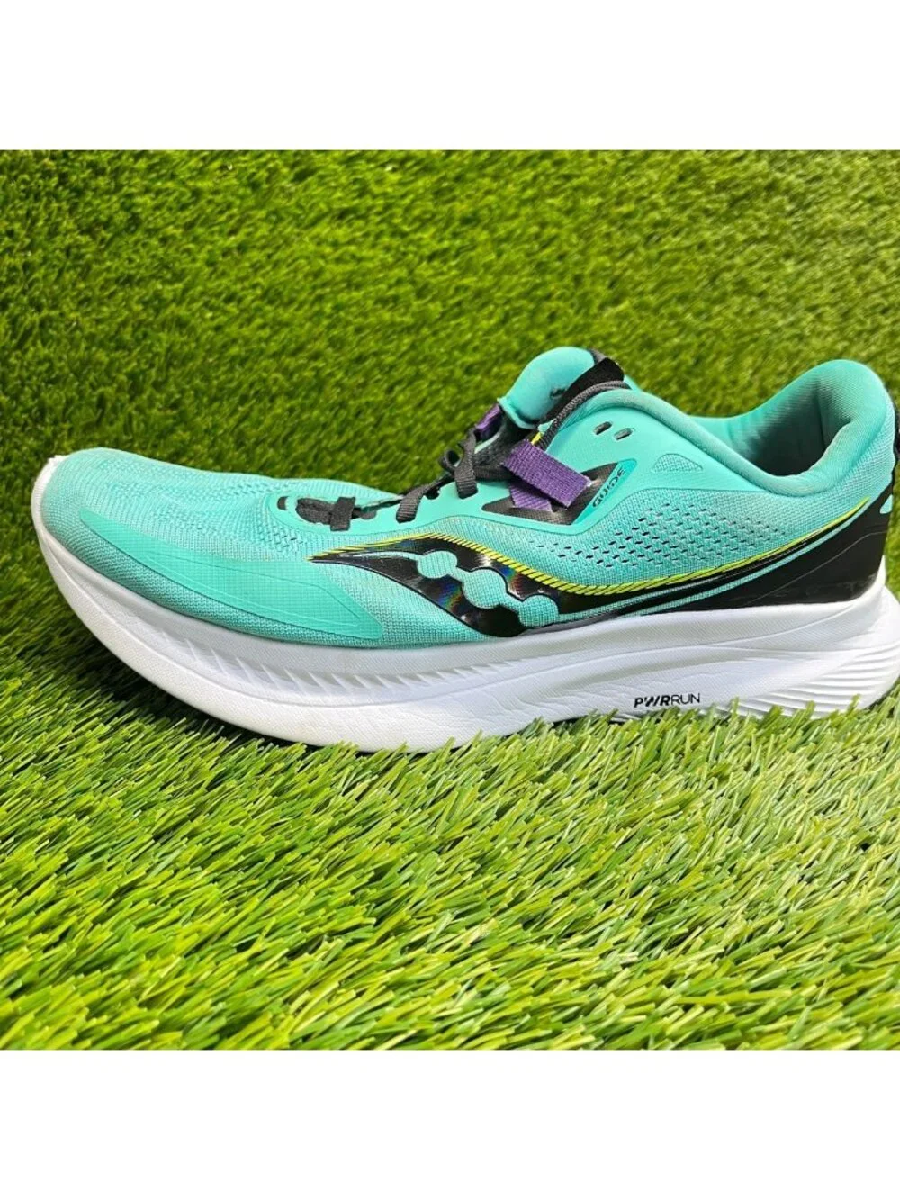 Saucony Guide 15 Womens Size 10 Green Black Athletic Running Shoes Sneakers